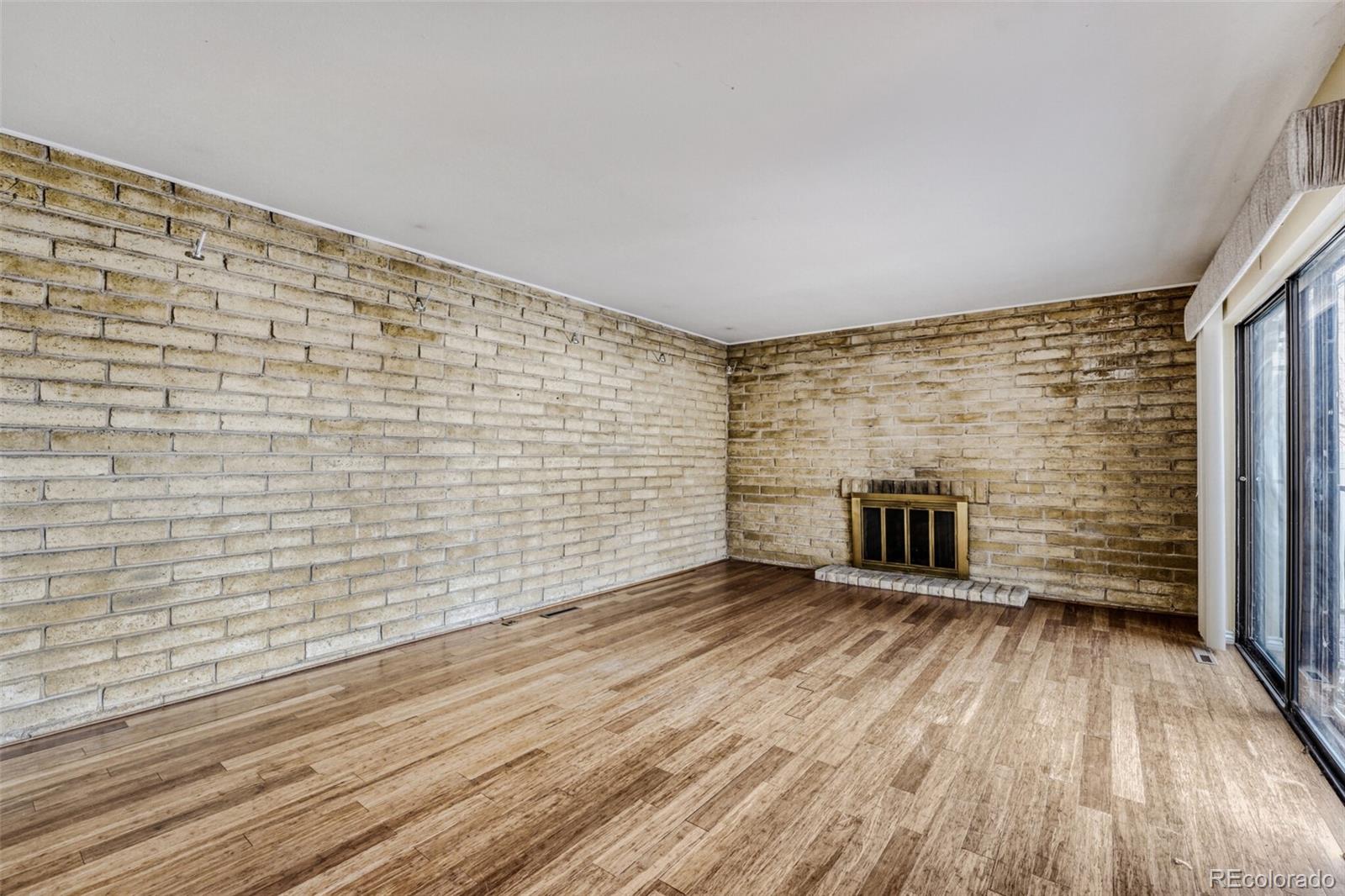 1160 S Clinton Street Unit: 40