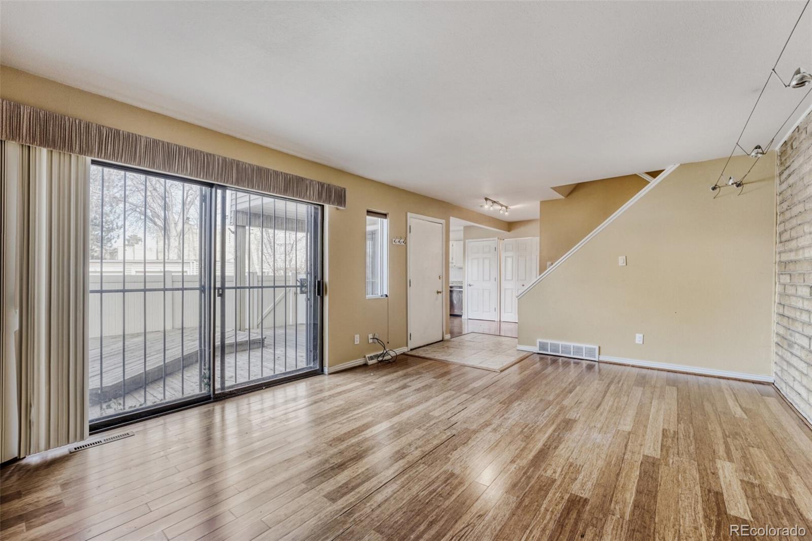 1160 S Clinton Street Unit: 40