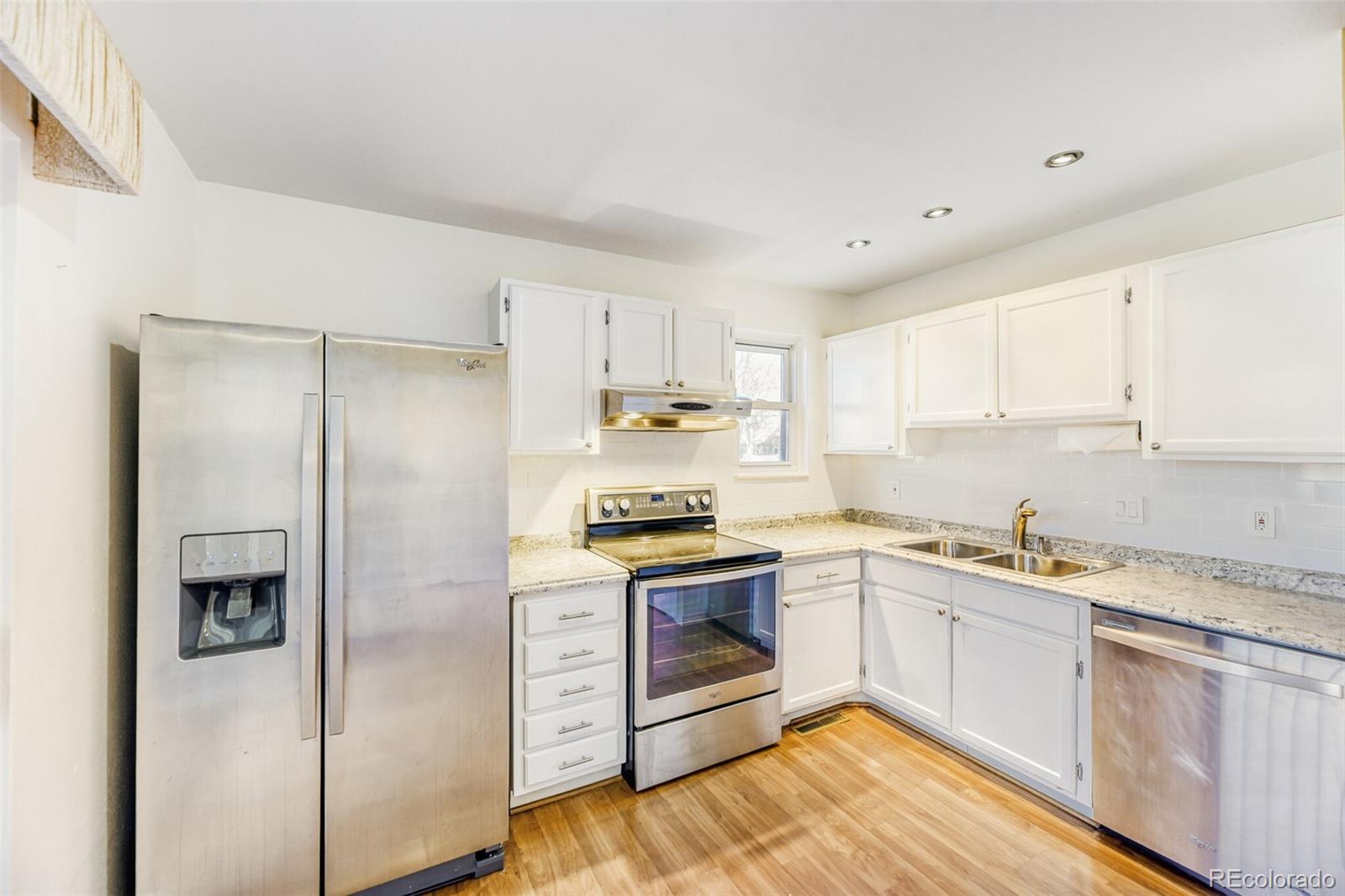 1160 S Clinton Street Unit: 40