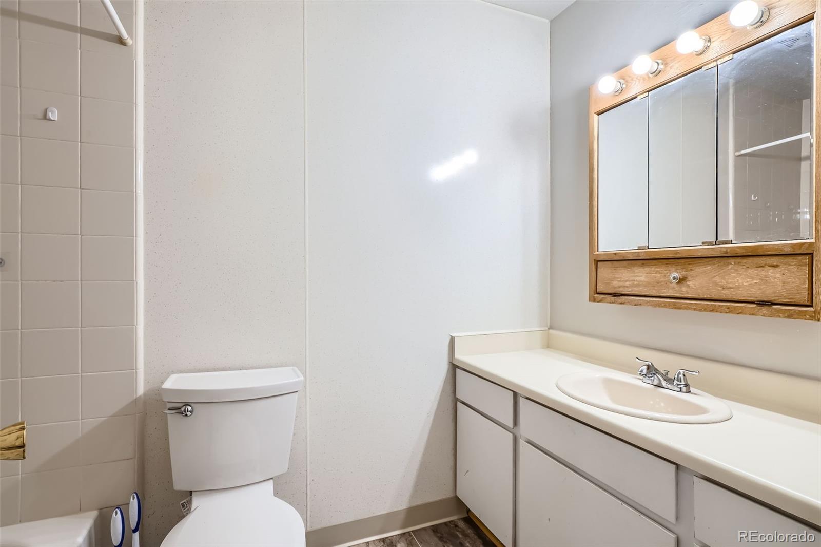 2215 E Geddes Avenue Unit: P08