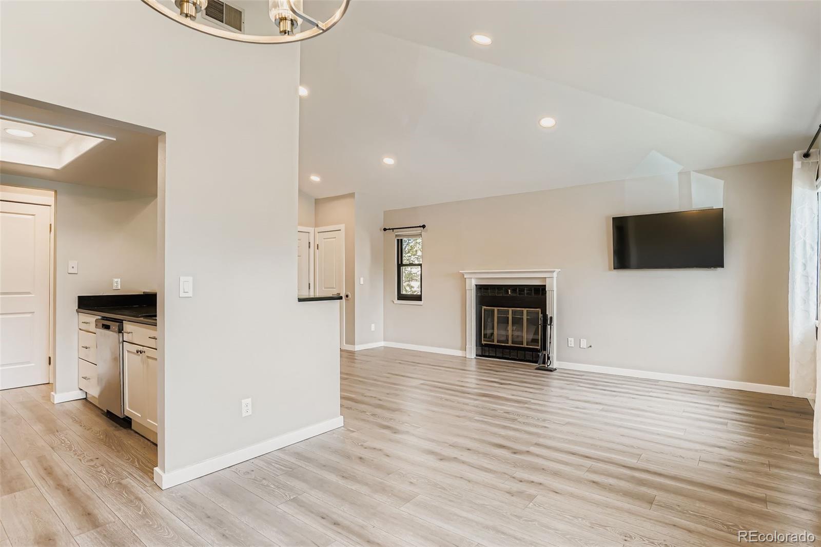 540 S Forest Street Unit: 3-204