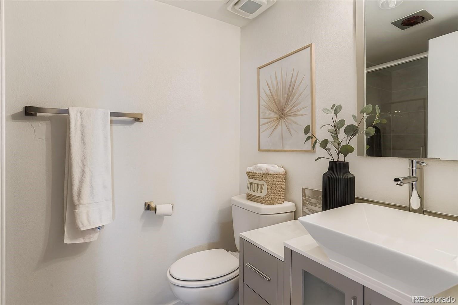 540 S Forest Street Unit: 3-204