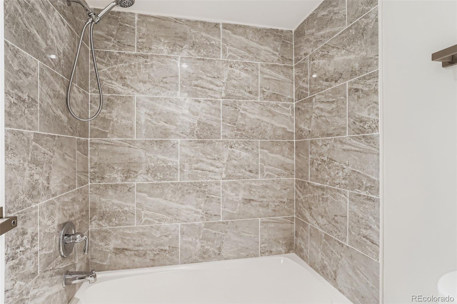 540 S Forest Street Unit: 3-204