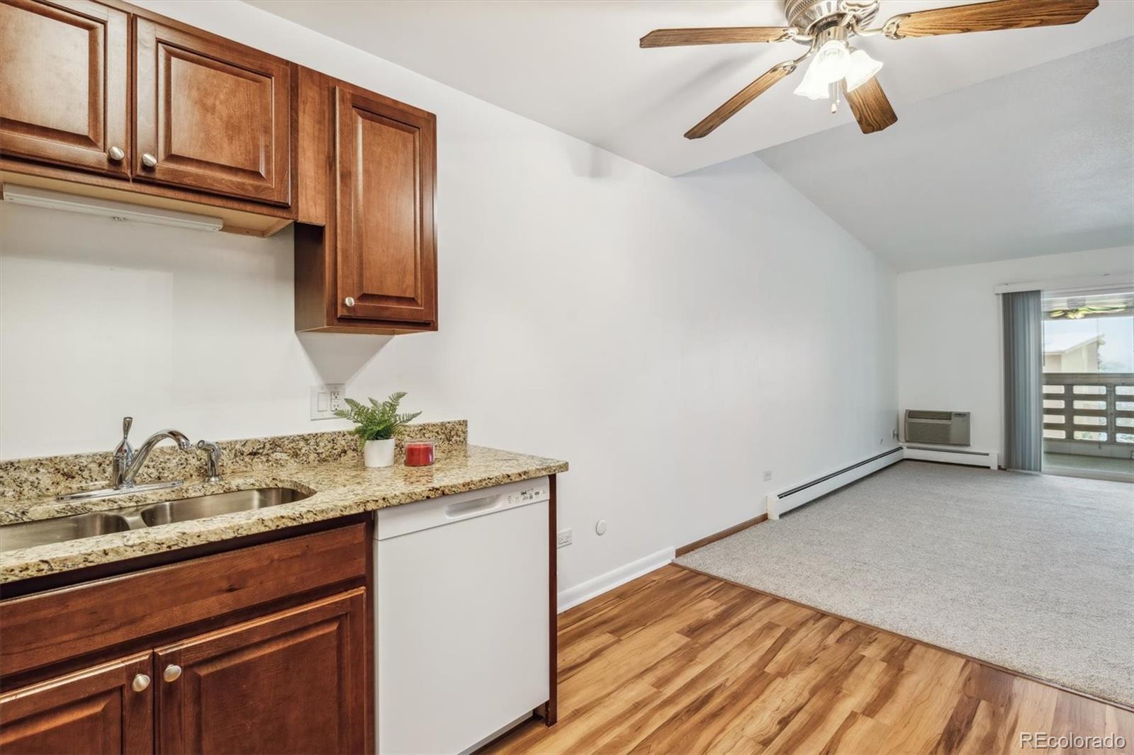 610 S Alton Way Unit: 8D