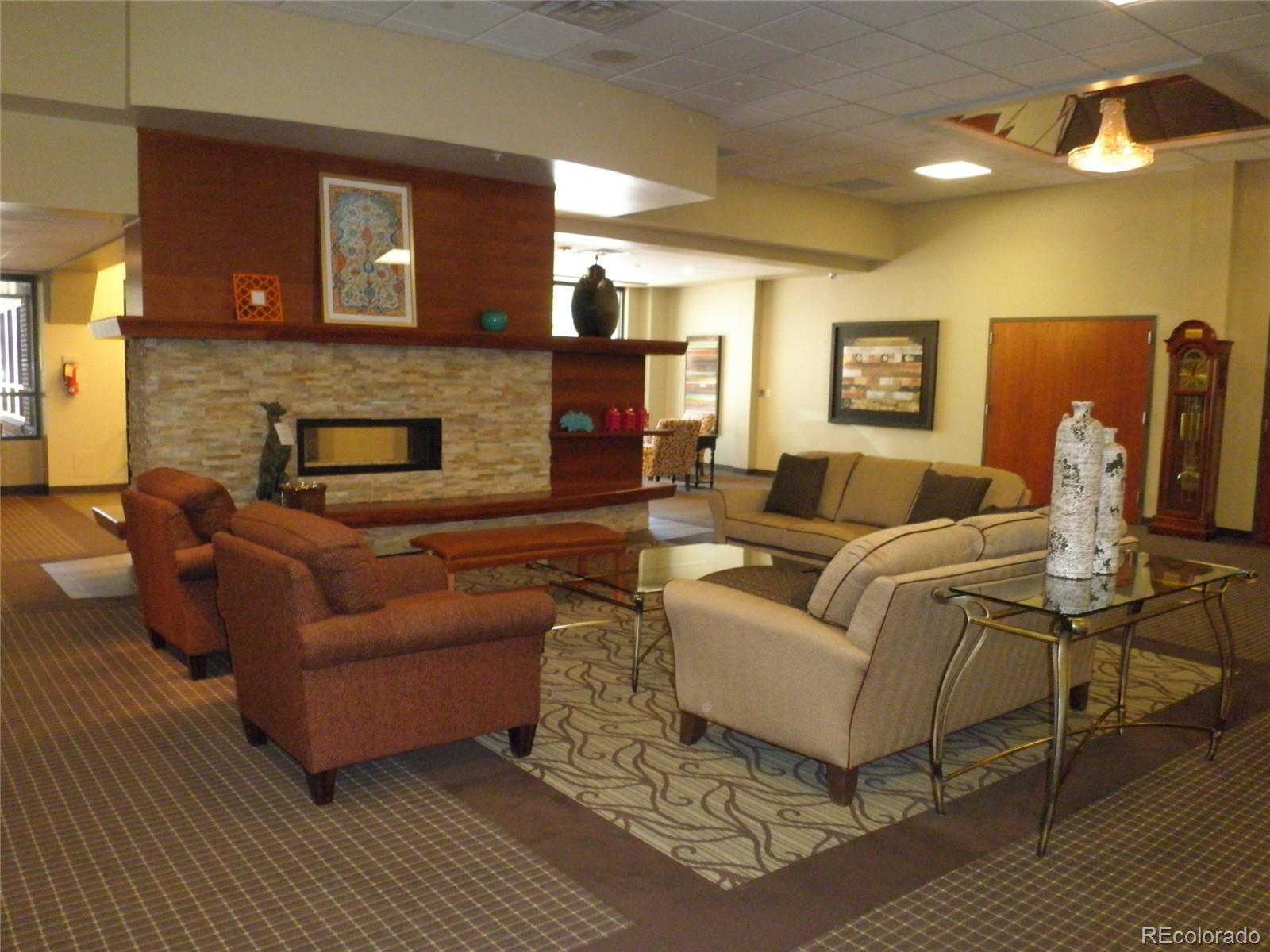 610 S Alton Way Unit: 8D