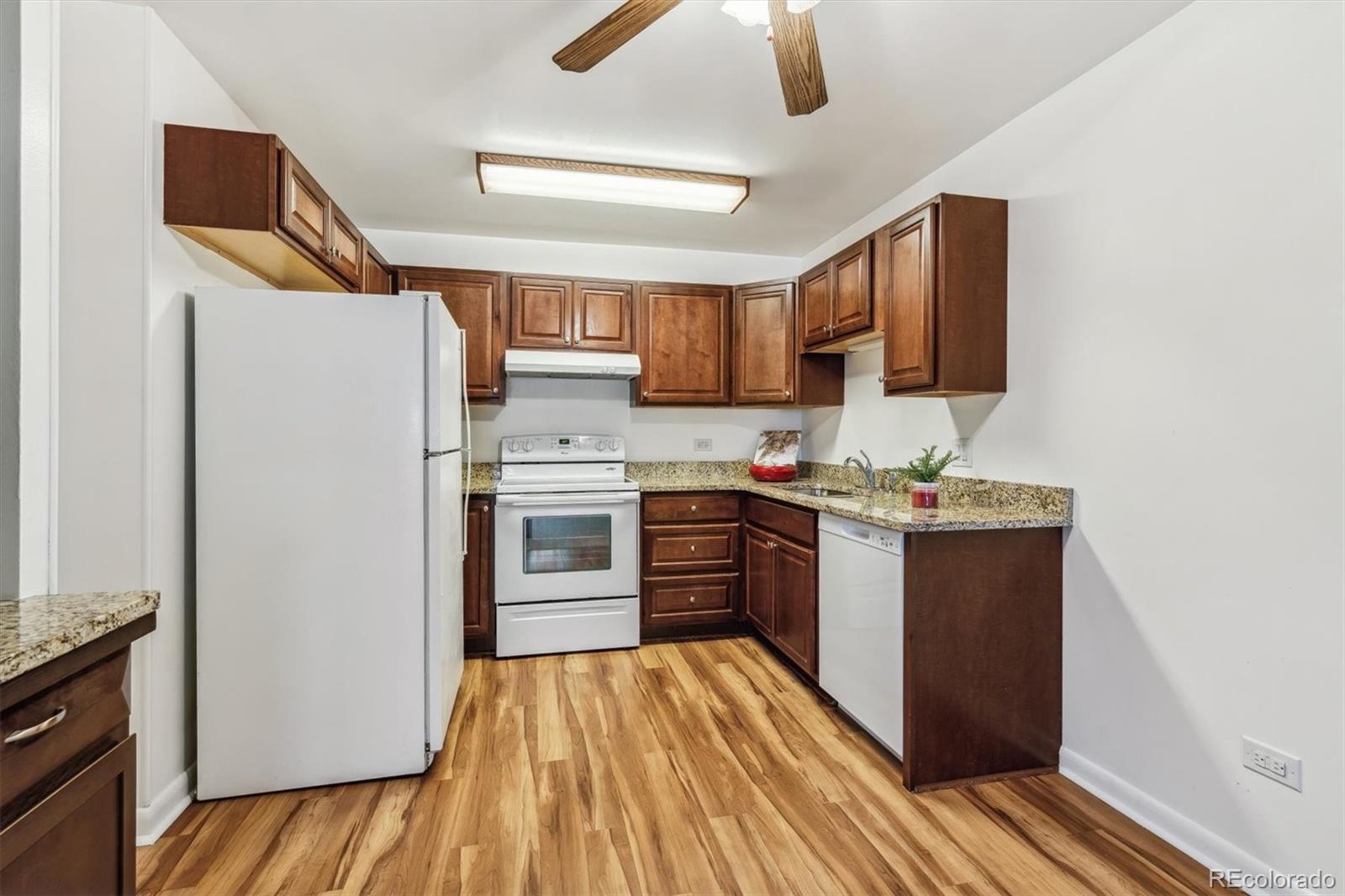 610 S Alton Way Unit: 8D
