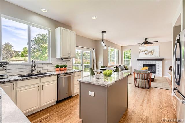 3416 Hawthorne Drive