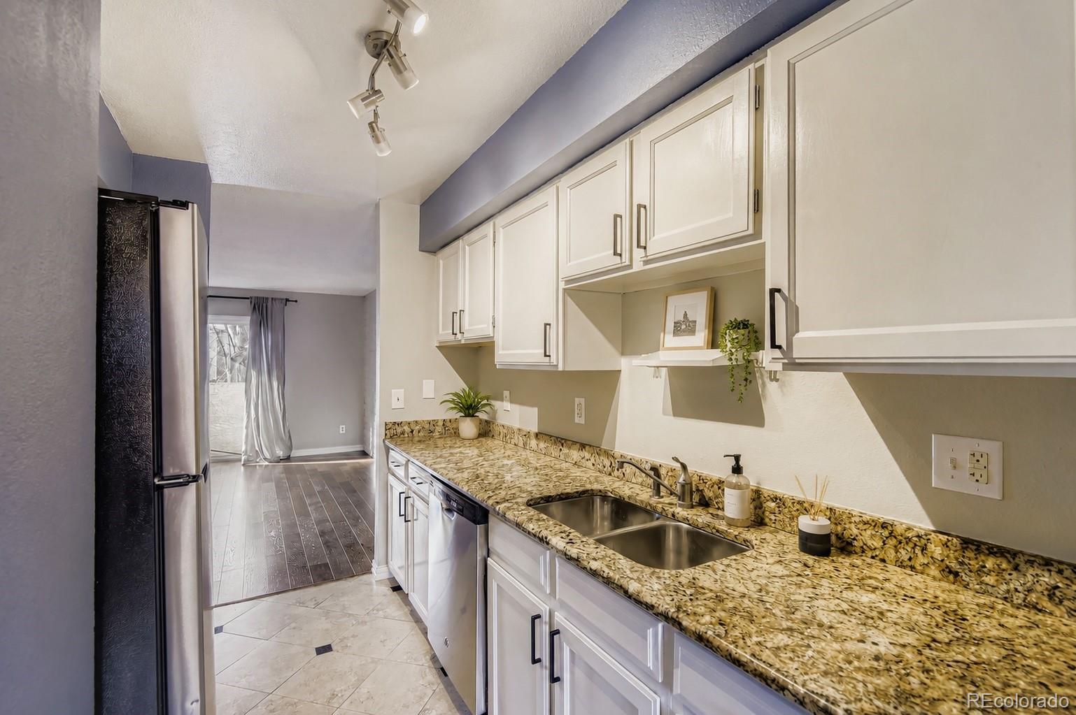 1060 S Parker Road Unit: 25