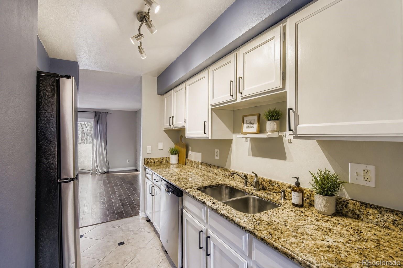 1060 S Parker Road Unit: 25