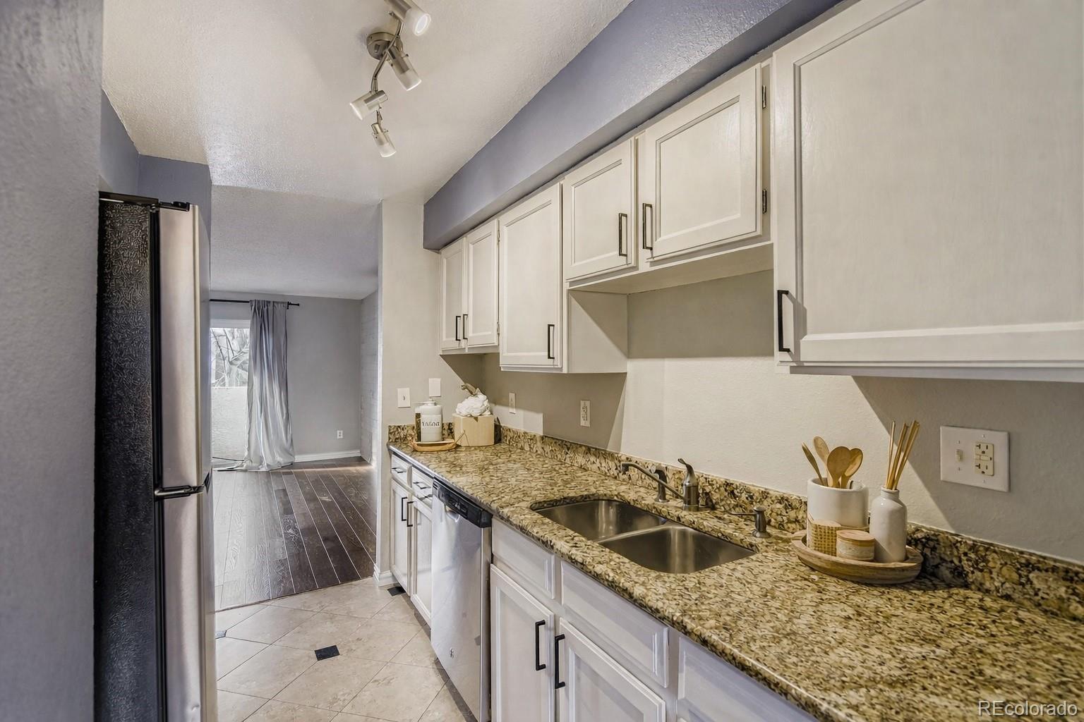 1060 S Parker Road Unit: 25