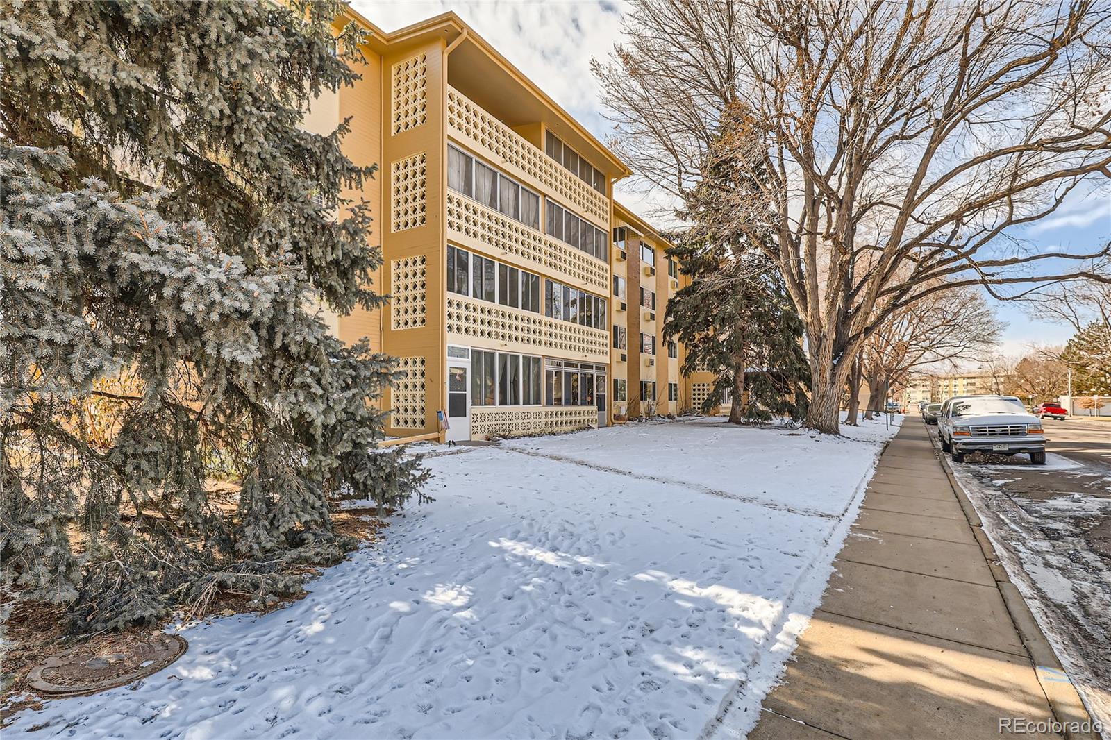 9300 E Center Avenue Unit: 3A
