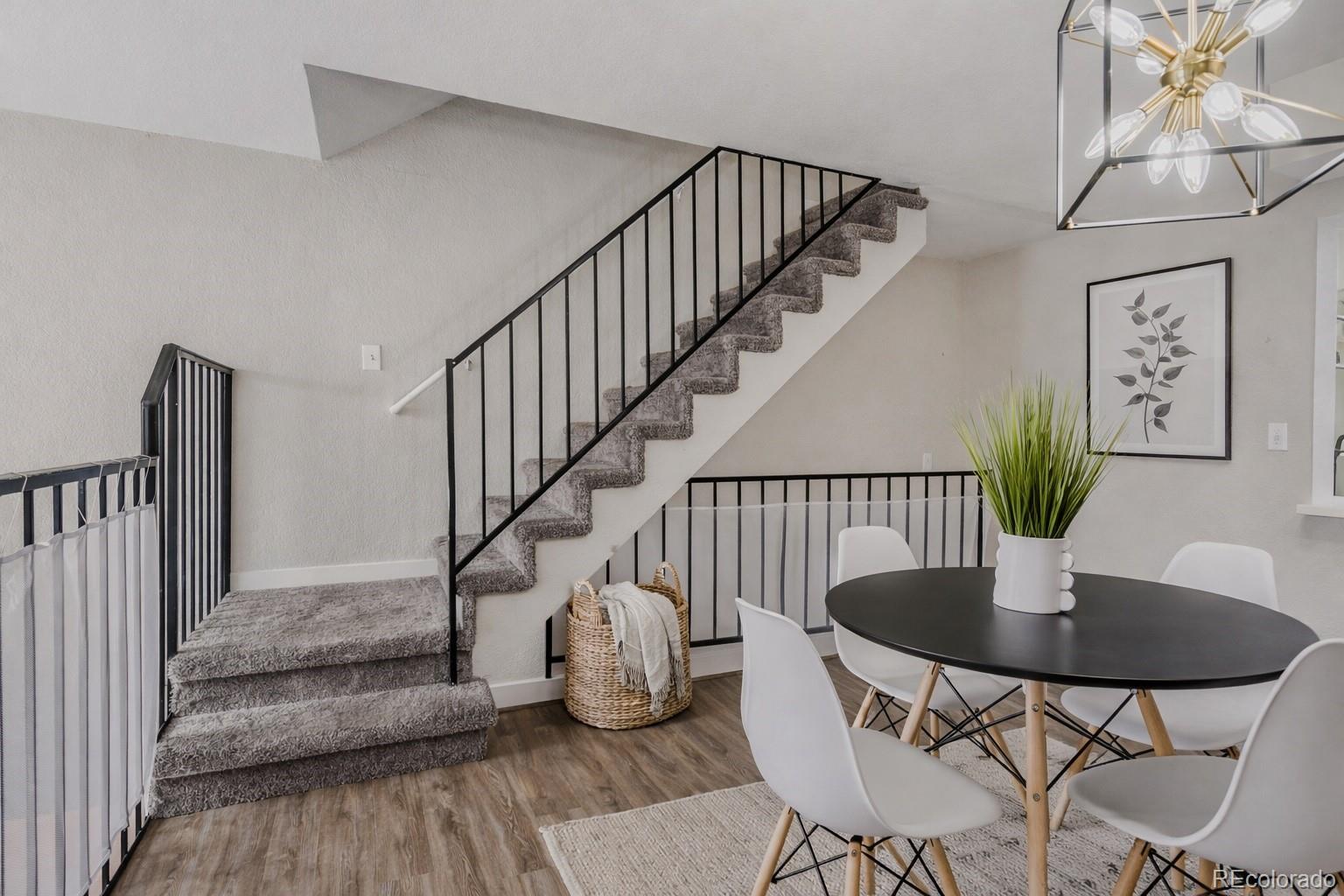 9423 W Ontario Drive