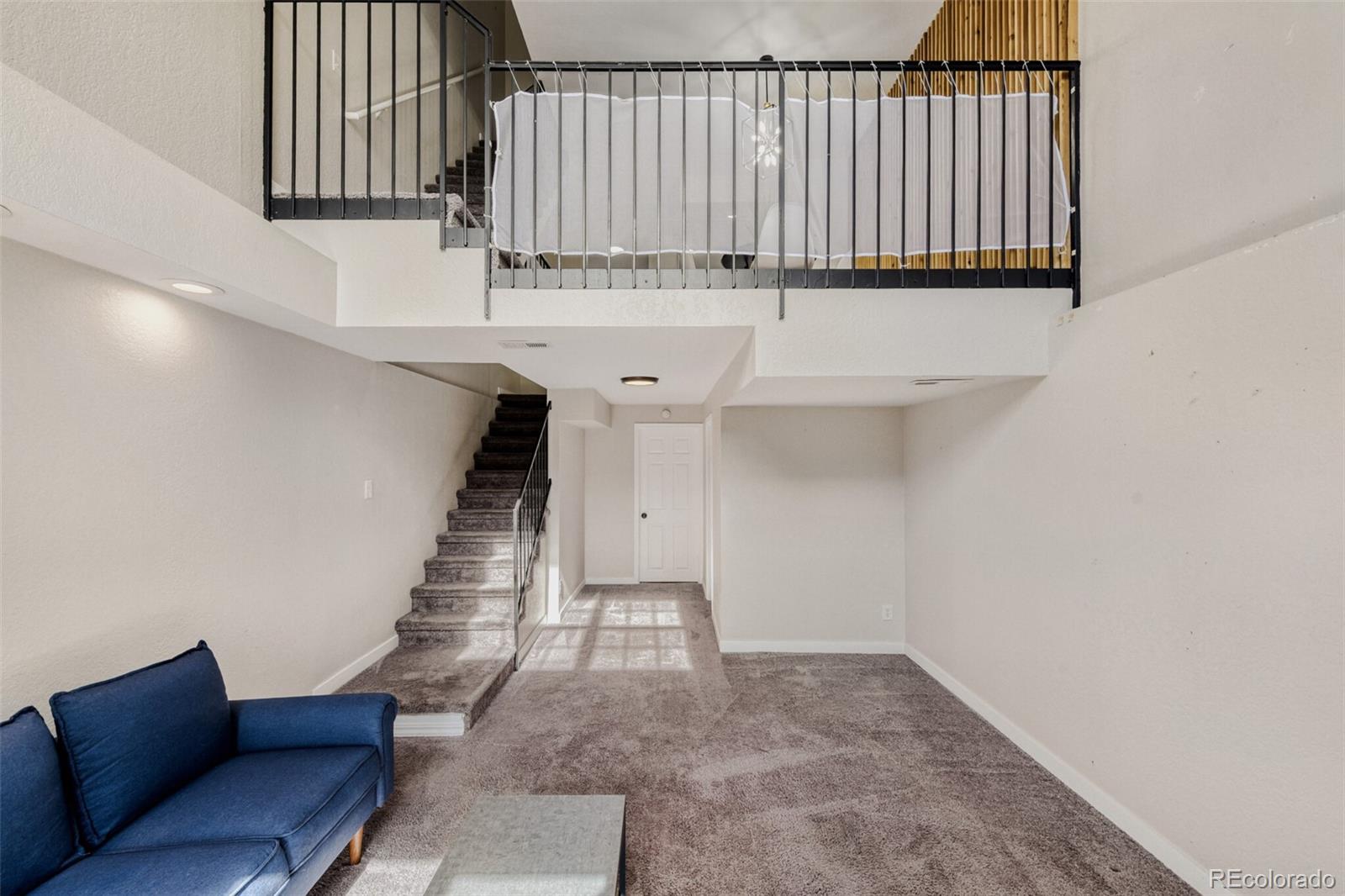 9423 W Ontario Drive