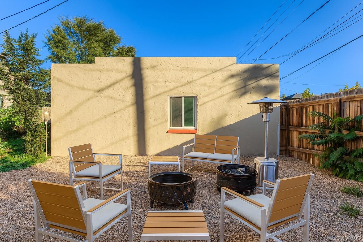 3314 N Josephine Street