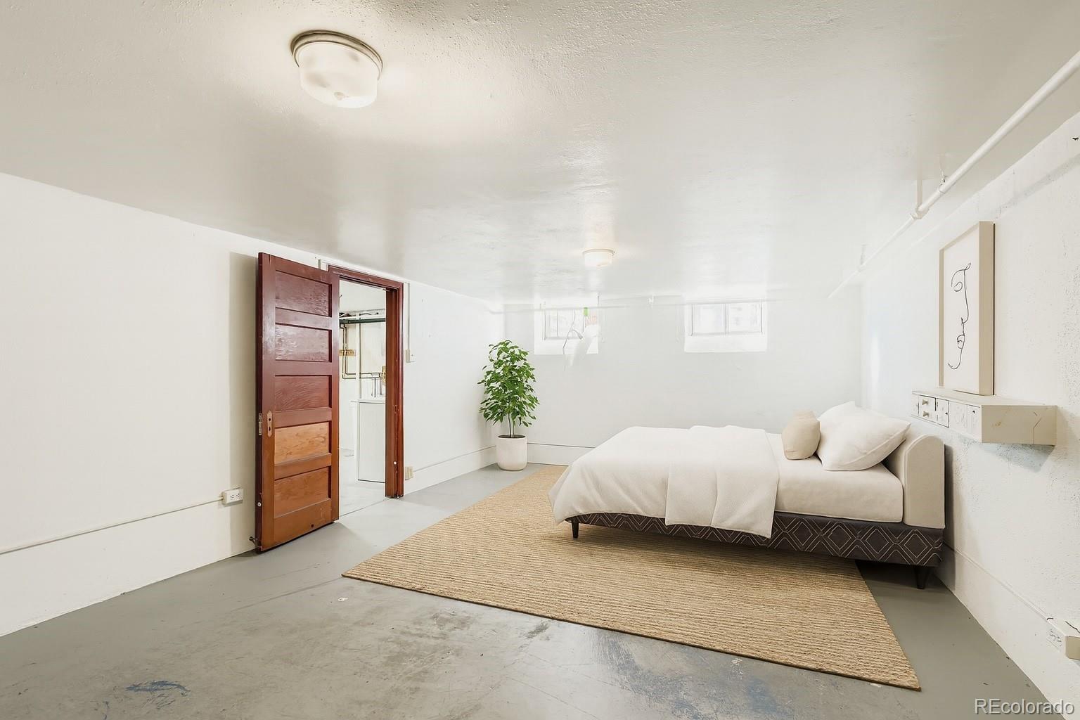 3314 N Josephine Street