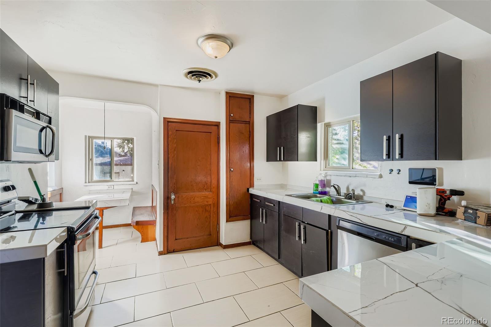 3314 N Josephine Street