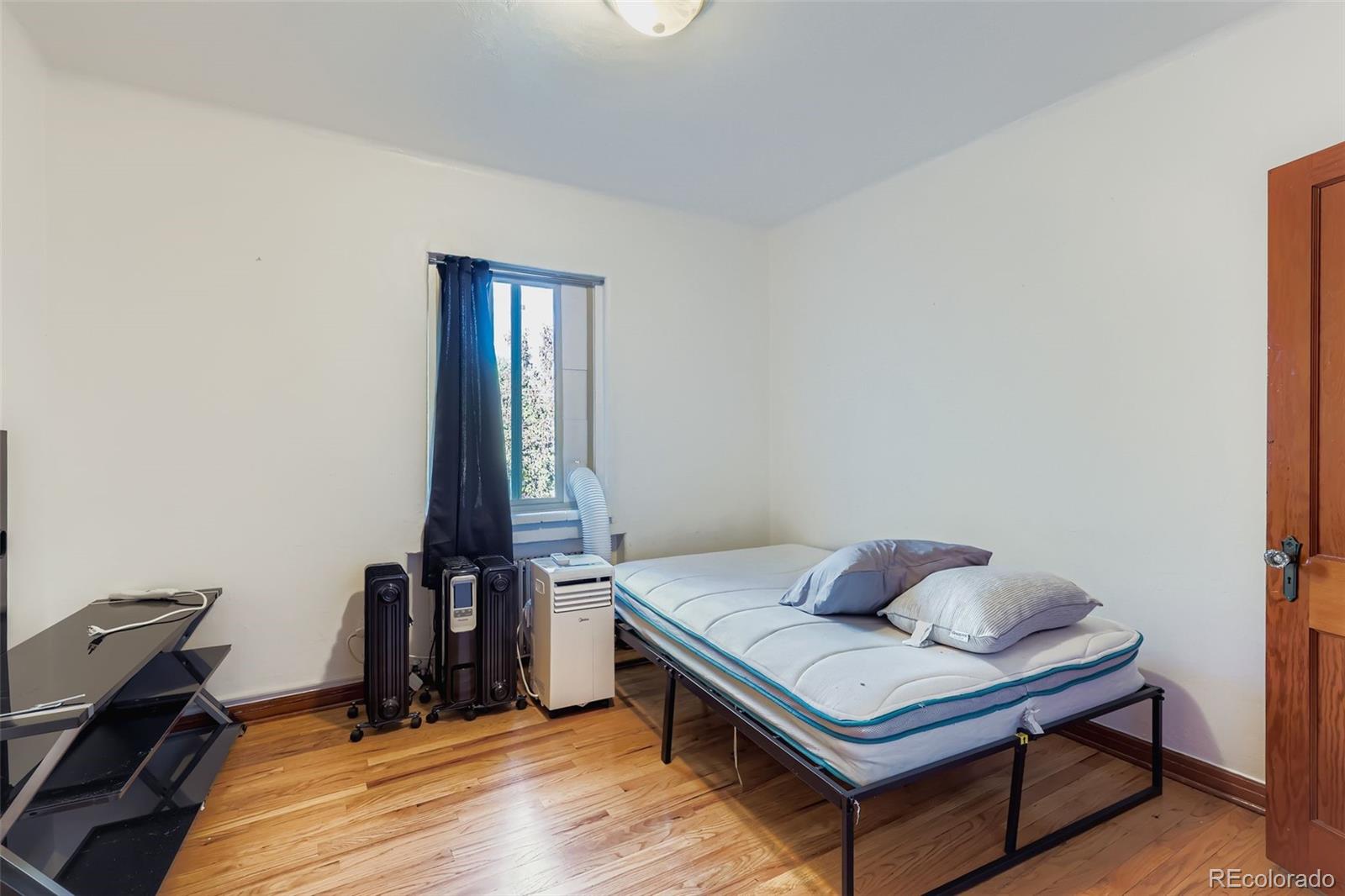 3314 N Josephine Street