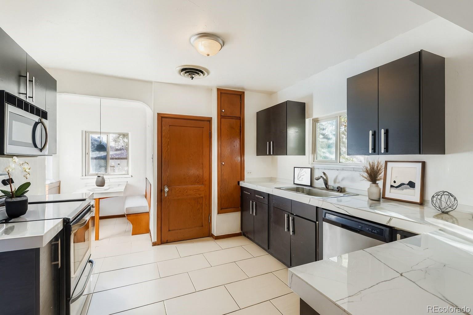 3314 N Josephine Street