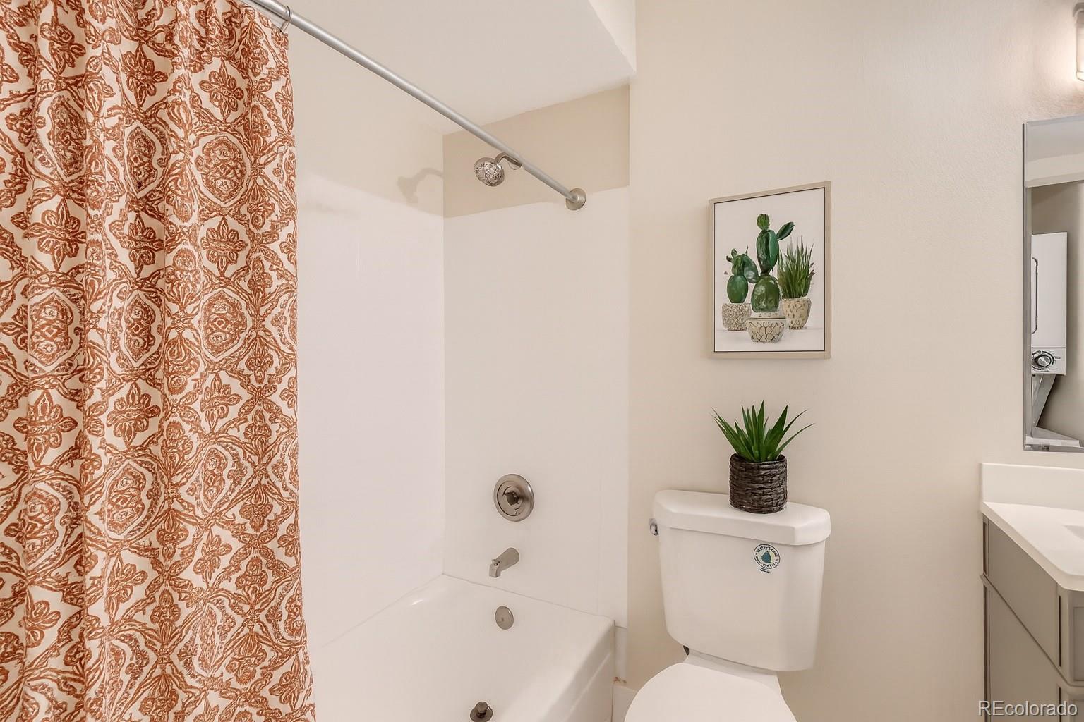 909 S Dawson Way Unit: 2