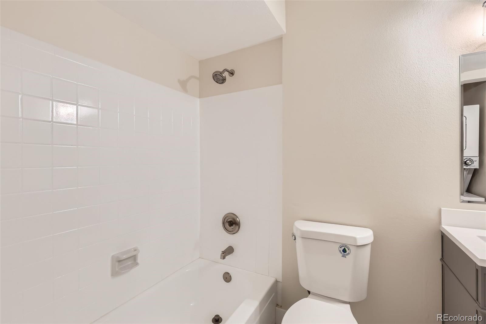 909 S Dawson Way Unit: 2