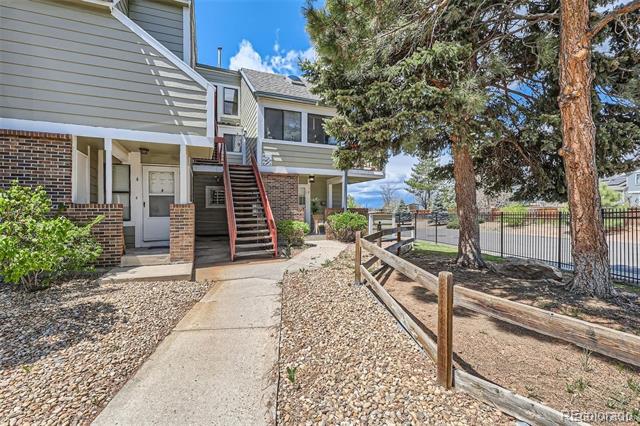 909 S Dawson Way Unit: 2