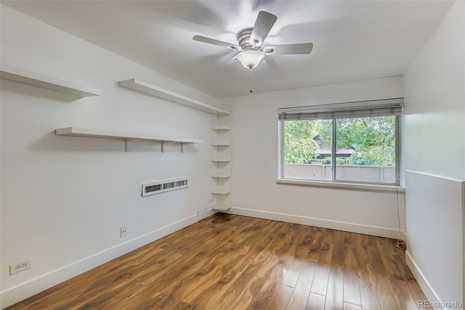 1366 Garfield Street Unit: 209