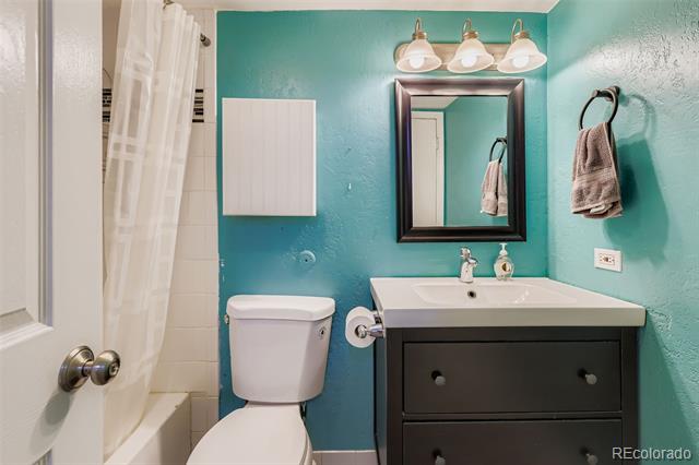 1366 Garfield Street Unit: 209