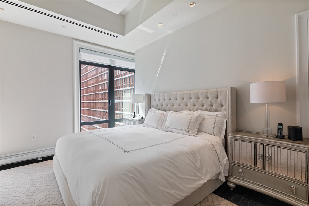 776 Boylston St Unit: PH1D