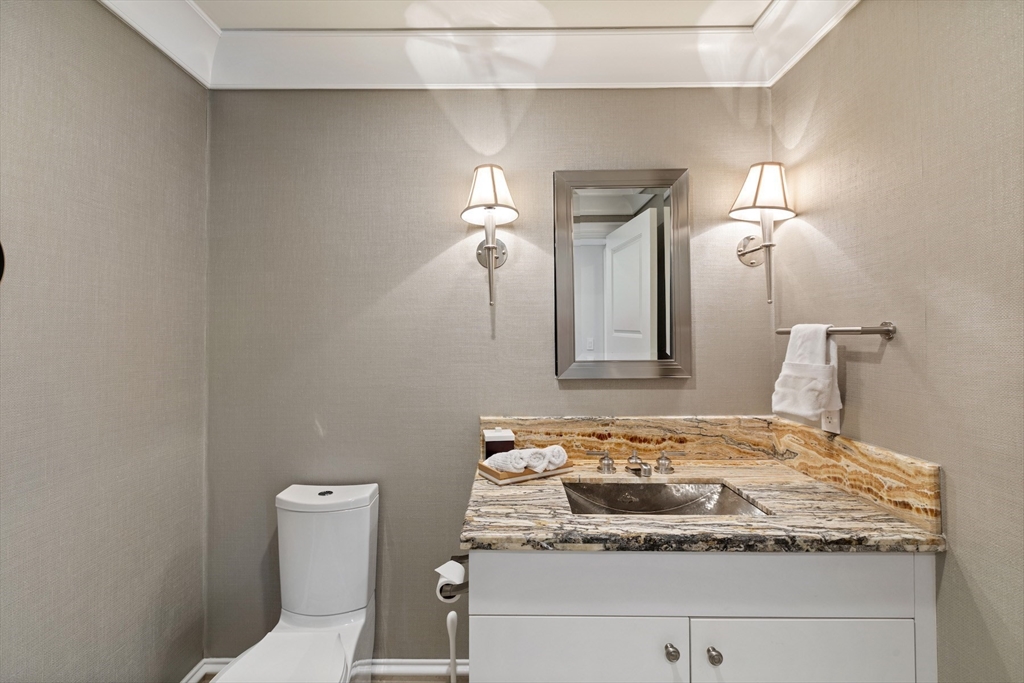 776 Boylston St Unit: PH1D