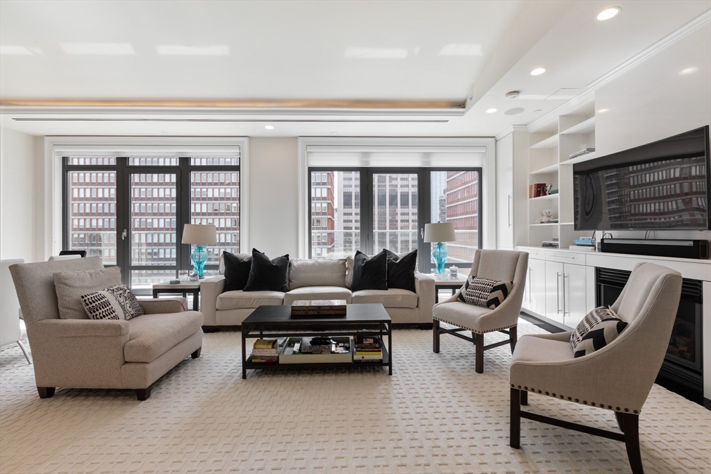 776 Boylston St Unit: PH1D