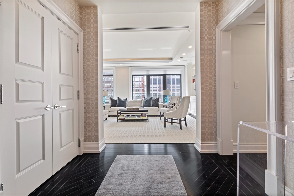 776 Boylston St Unit: PH1D