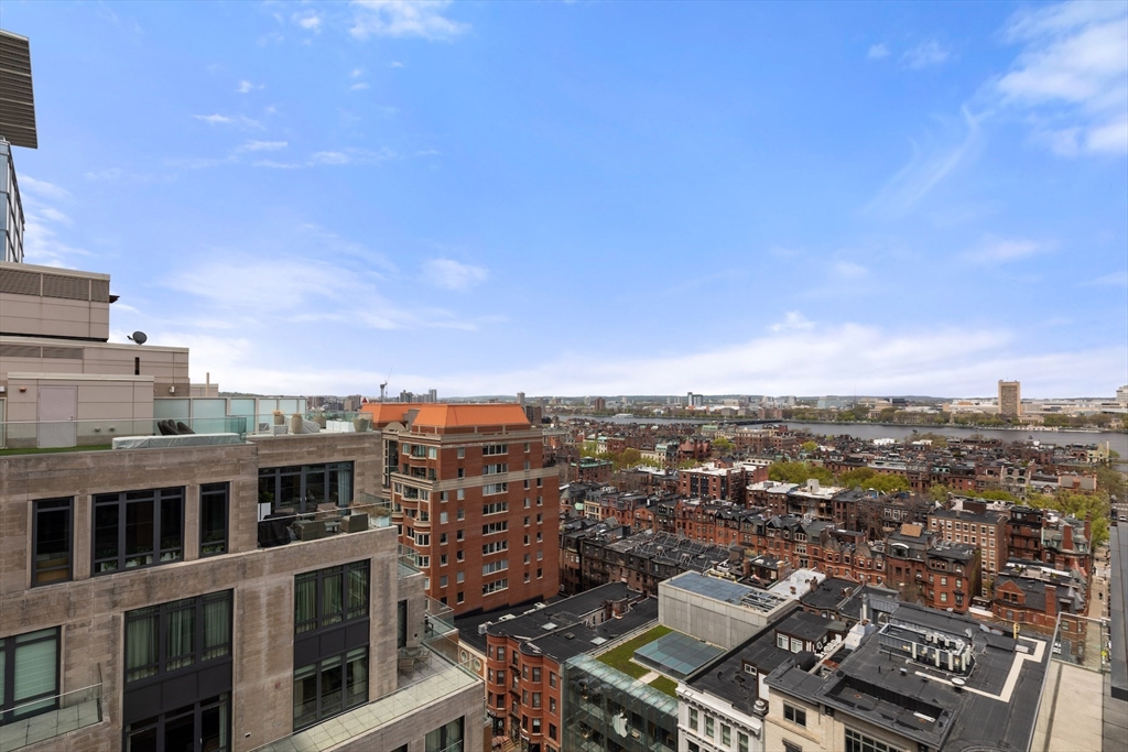 776 Boylston St Unit: PH1D