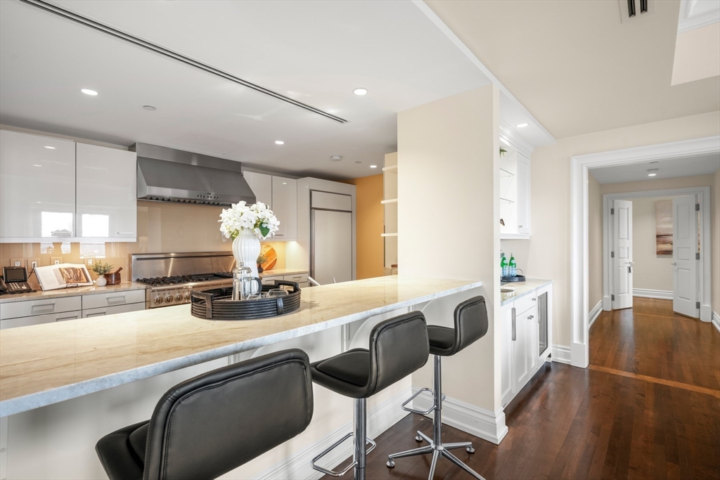 776 Boylston St Unit: E10C