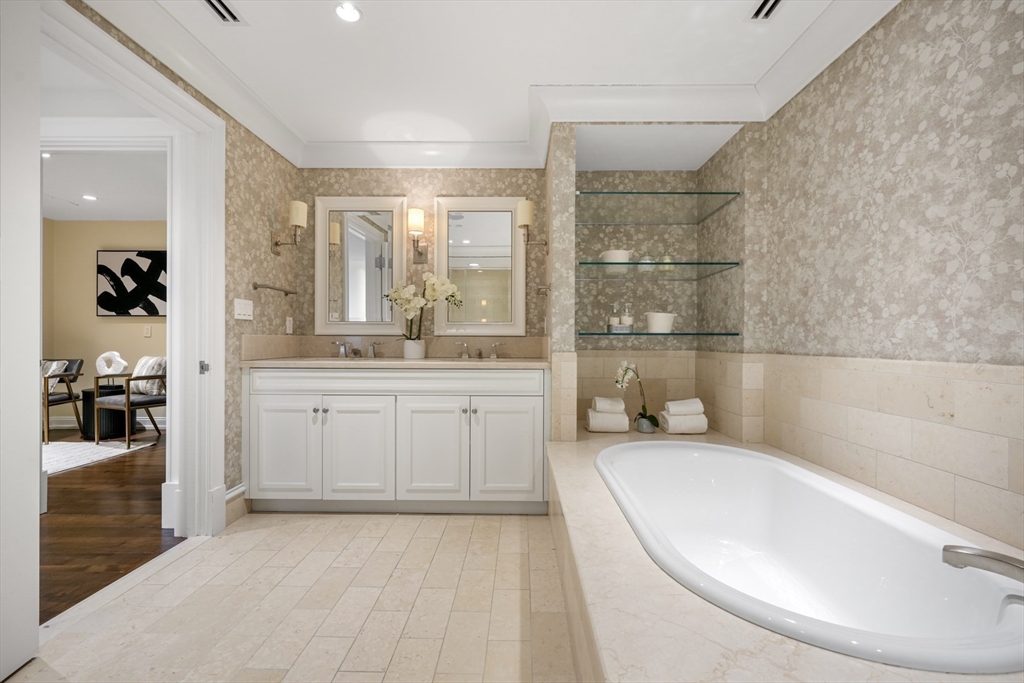 776 Boylston St Unit: E10C
