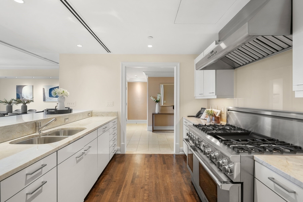776 Boylston St Unit: E10C