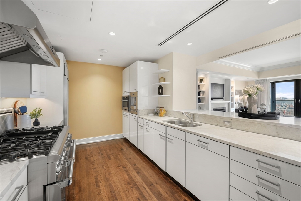 776 Boylston St Unit: E10C