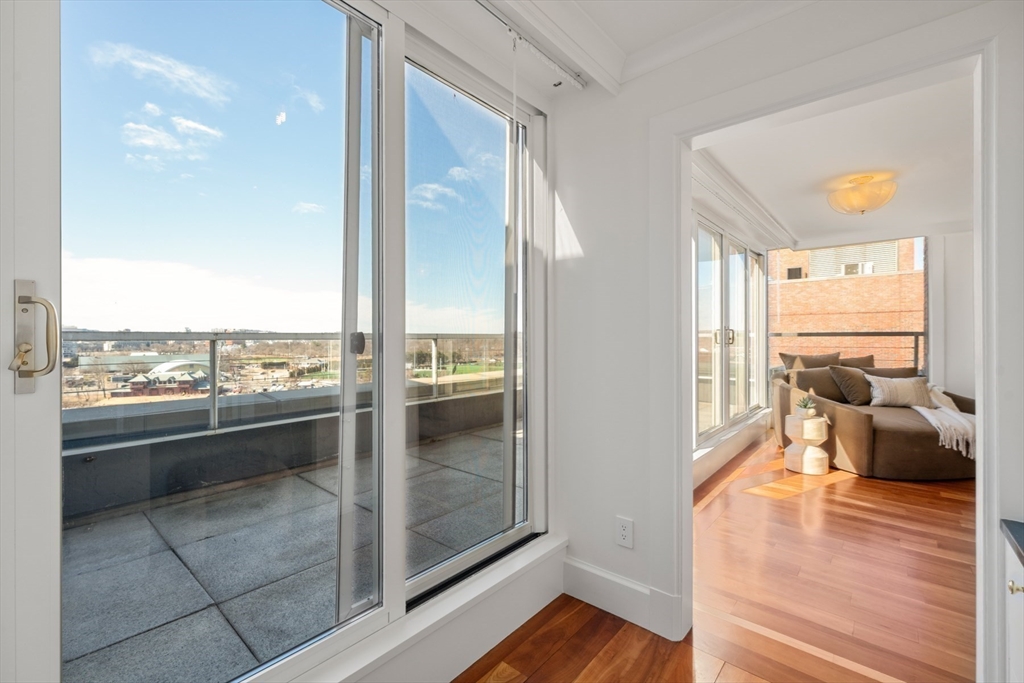 975 Memorial Drive # 1105