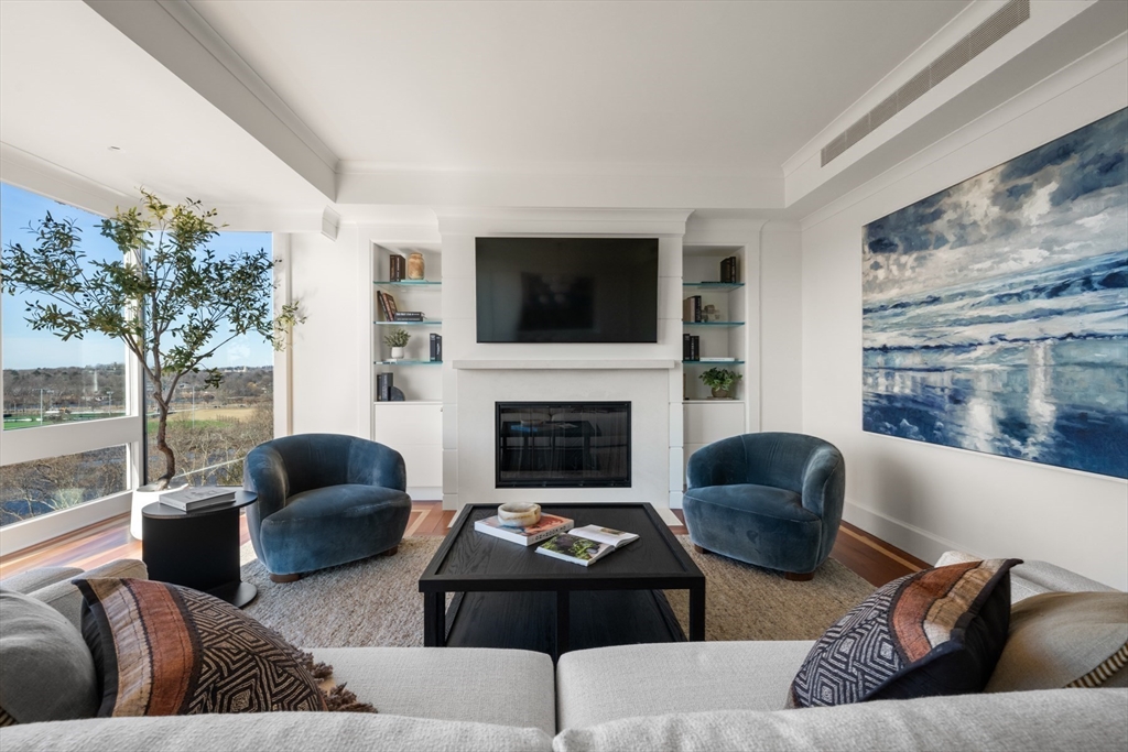 975 Memorial Drive # 1105