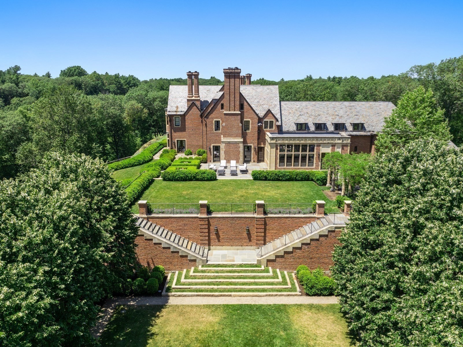 4 Willow Road