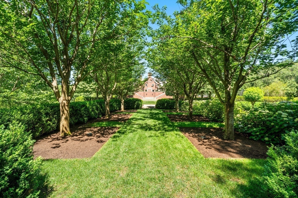 4 Willow Road