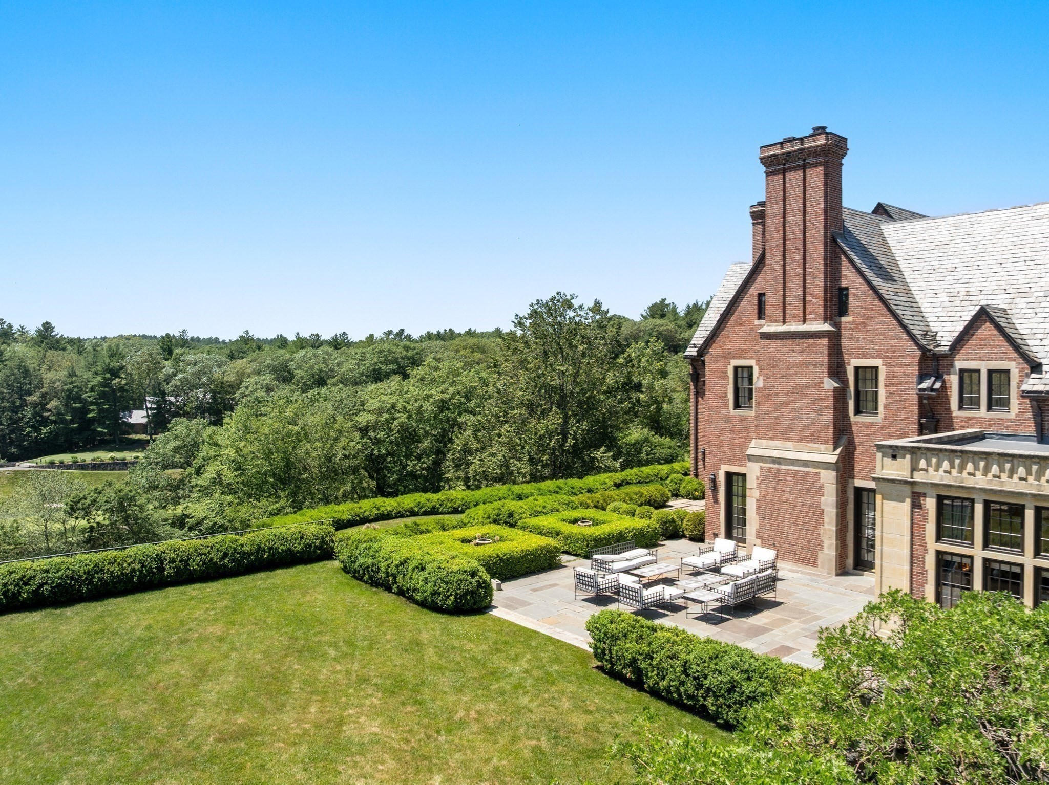 4 Willow Road