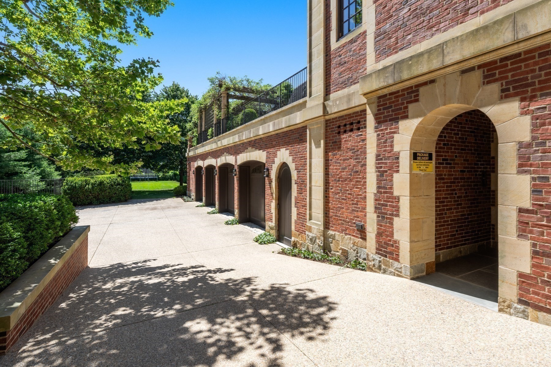 4 Willow Road