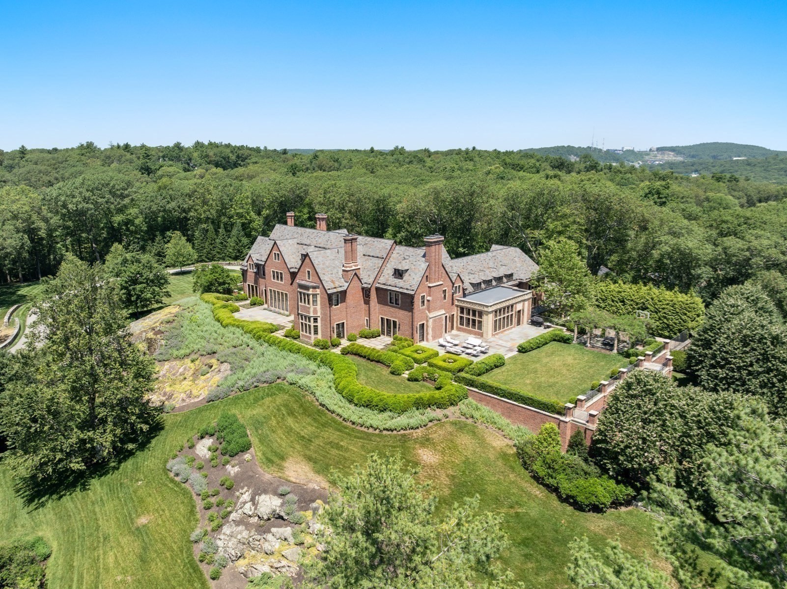 4 Willow Road