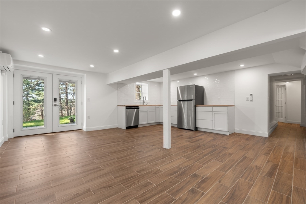 40 Hobbs Brook Road