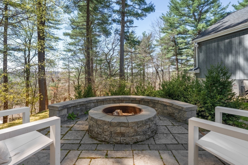 40 Hobbs Brook Road