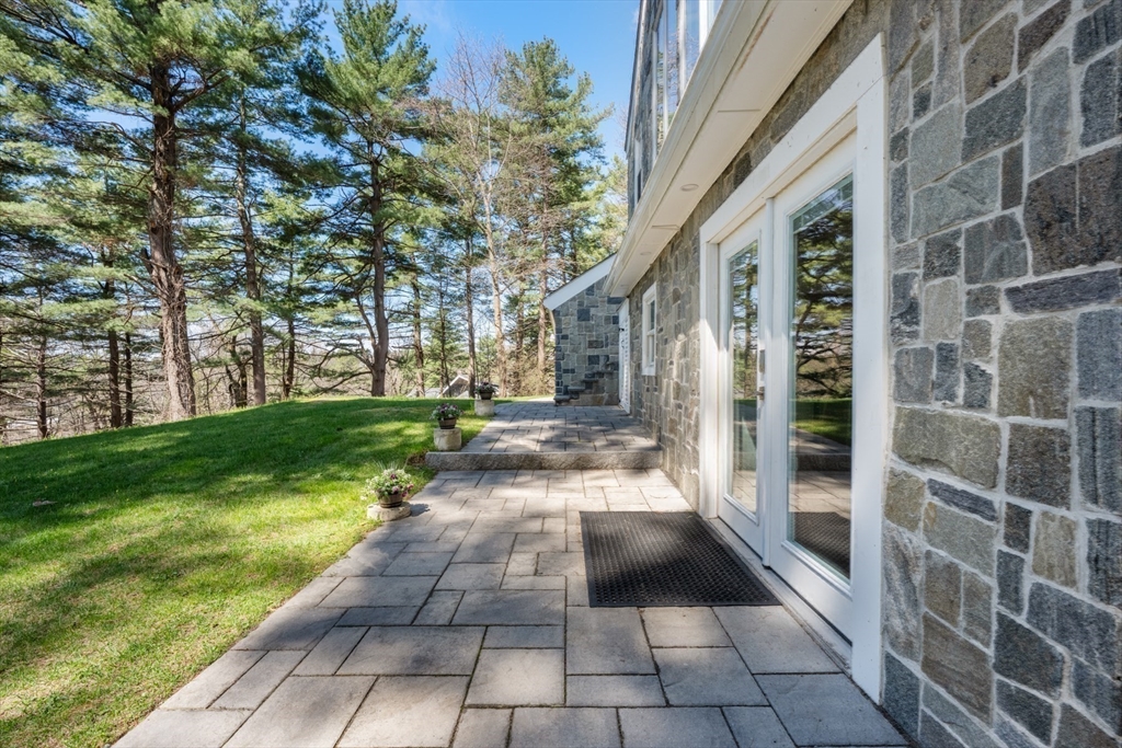 40 Hobbs Brook Road