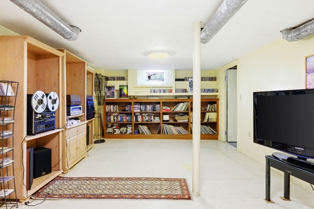 501 Canton St
