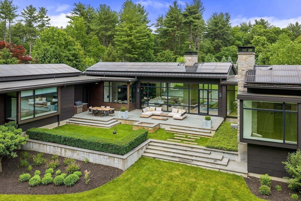 63 Sylvan Ln