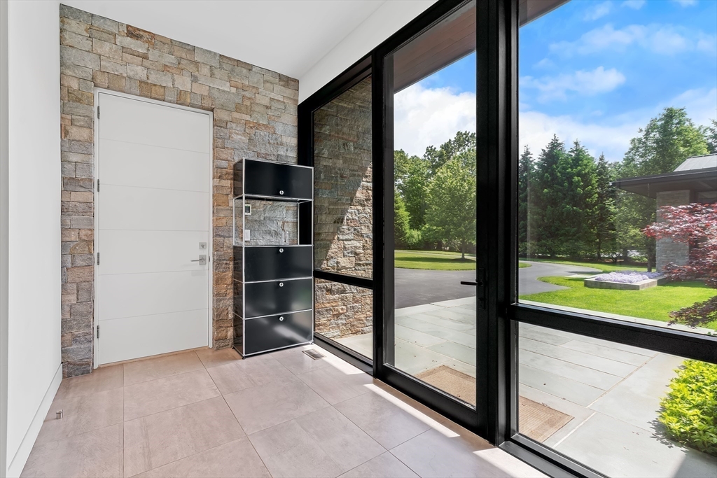 63 Sylvan Ln