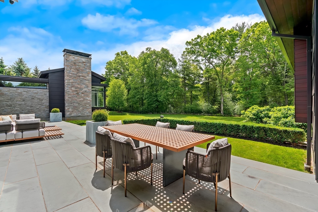 63 Sylvan Ln